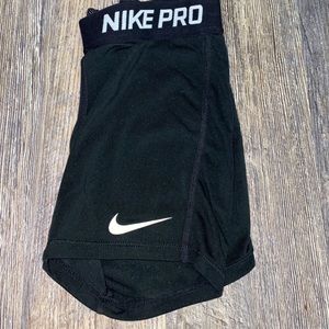 NIKE pro gym shorts
